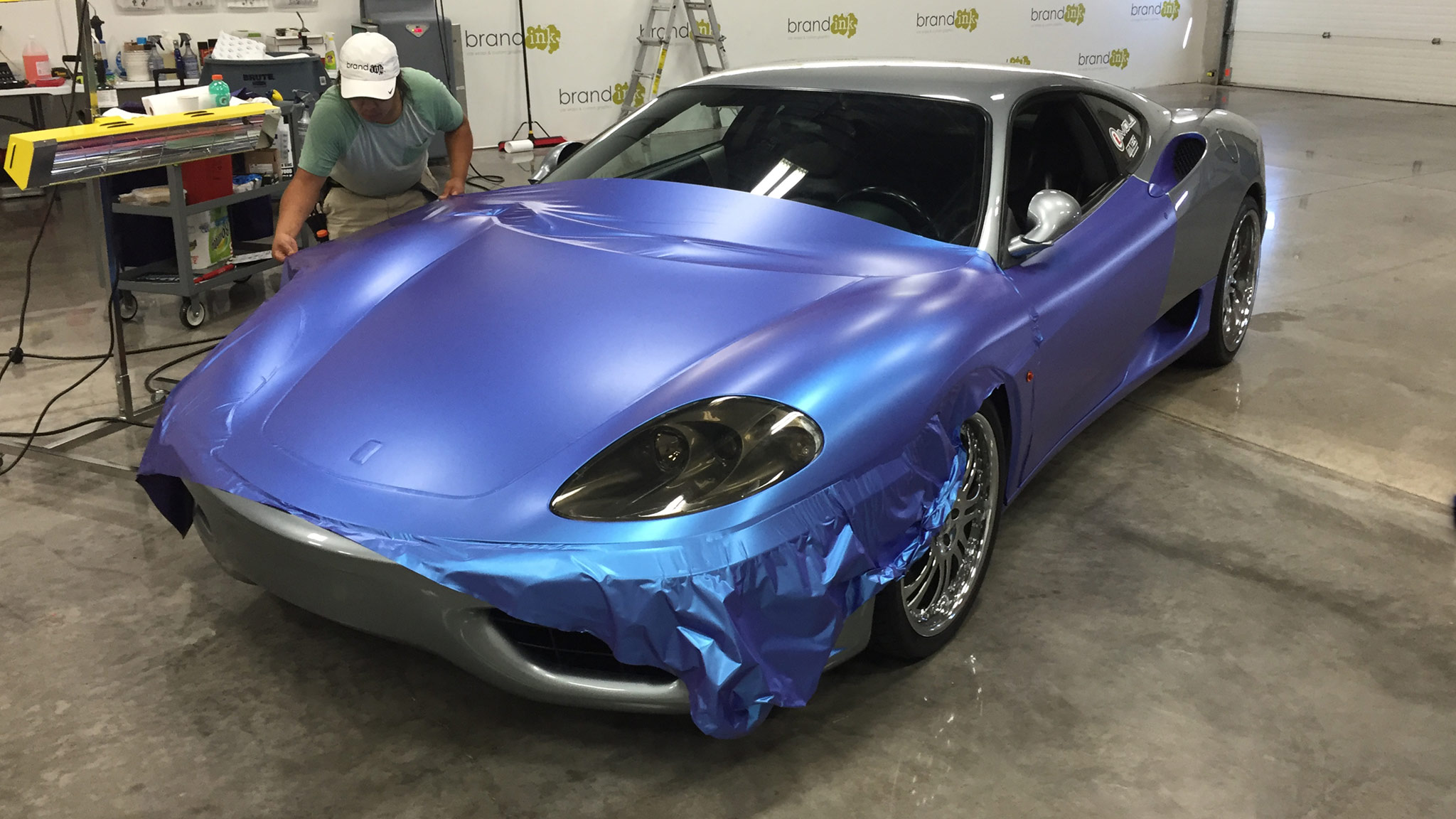 How To Properly Remove a Vehicle Wrap